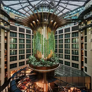 Radisson Collection Hotel, Otel